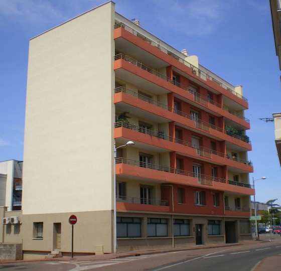 RENOVATION ENERGETIQUE D'UN ENSEMBLE DE 17 LOGEMENTS A ROANNE (42) 