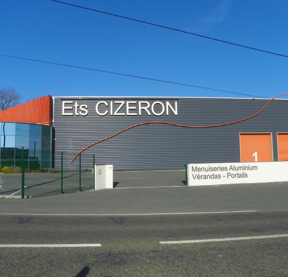 EXTENSION ET RESTRUCTURATION D'UNE UNITE DE PRODUCTION DES ETABLISSEMENTS CIZERON A BRIENNON (42)