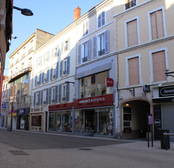 AMENAGEMENT D'UN MAGASIN AMBIANCE & STYLES A ROANNE (42)