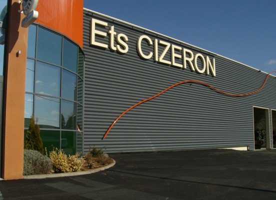 EXTENSION ET RESTRUCTURATION D'UNE UNITE DE PRODUCTION DES ETABLISSEMENTS CIZERON A BRIENNON (42)