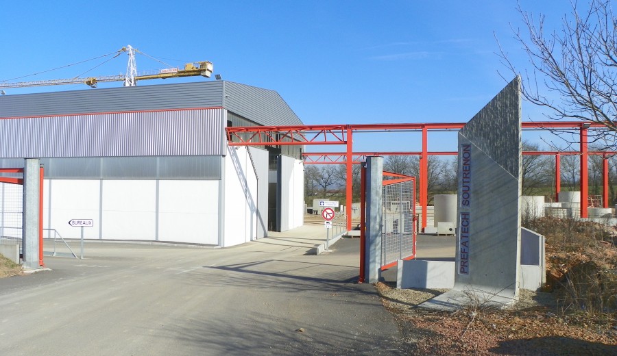 EXTENSION DE L'USINE SOUTRENON-PREFATECH A POUILLY-SOUS-CHARLIEU (42) 