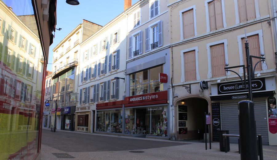 AMENAGEMENT D'UN MAGASIN AMBIANCE & STYLES A ROANNE (42)