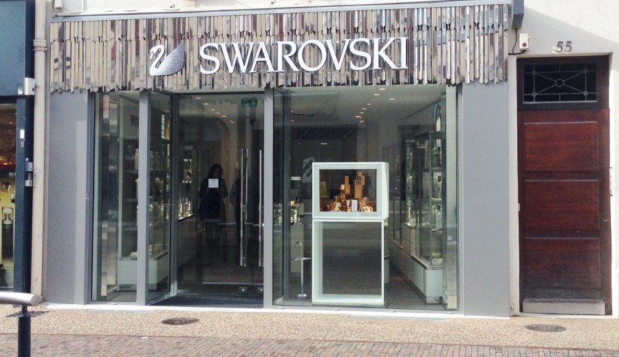 CREATION D'UN MAGASIN SWAROVSKI (42) ROANNE